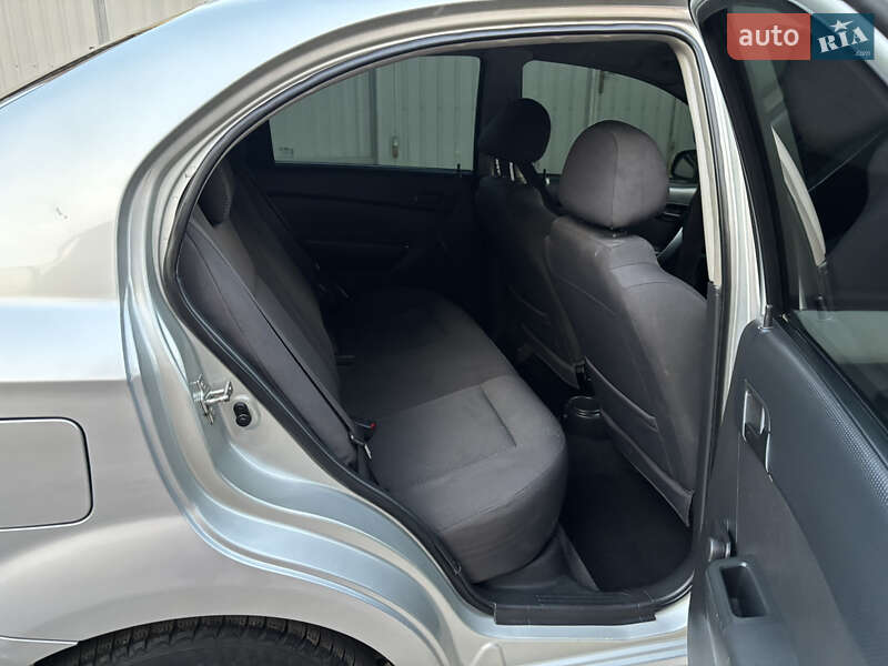Седан Chevrolet Aveo 2008 в Запорожье