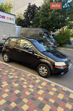 Седан Chevrolet Aveo 2005 в Киеве