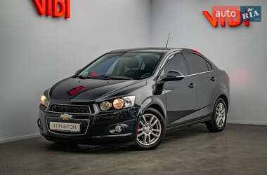 Седан Chevrolet Aveo 2014 в Киеве