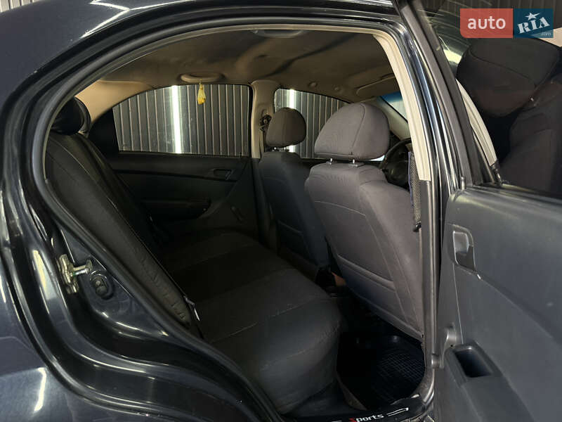 Седан Chevrolet Aveo 2008 в Тячеве