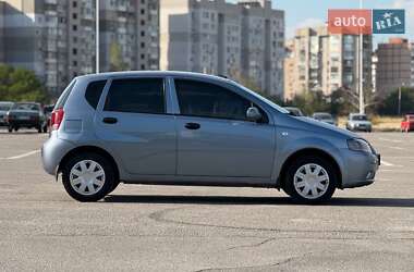 Хэтчбек Chevrolet Aveo 2006 в 