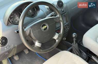 Хэтчбек Chevrolet Aveo 2006 в 