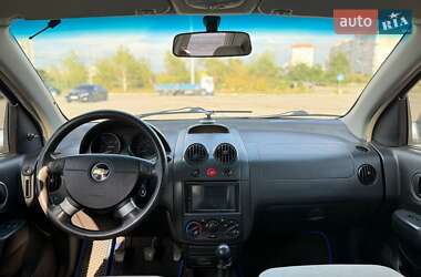 Хэтчбек Chevrolet Aveo 2006 в 