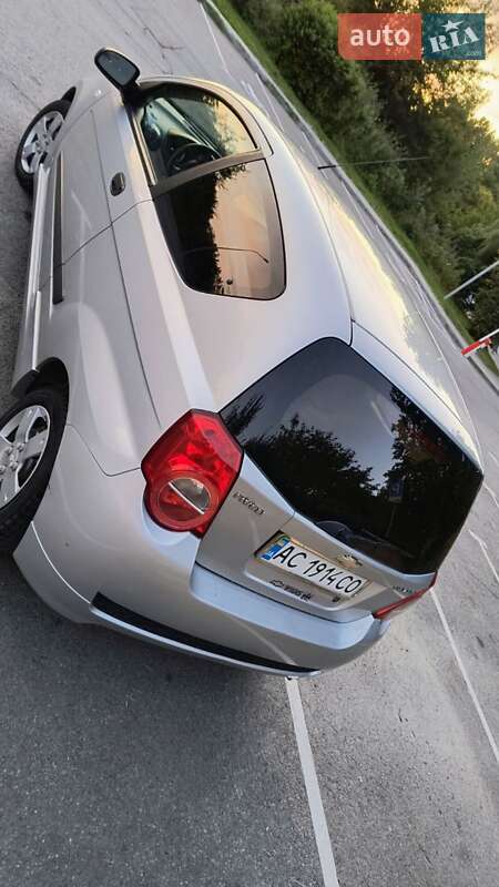 Хэтчбек Chevrolet Aveo 2009 в Владимире