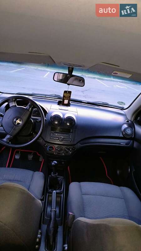 Хэтчбек Chevrolet Aveo 2009 в Владимире