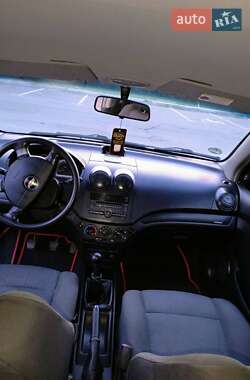 Хэтчбек Chevrolet Aveo 2009 в 