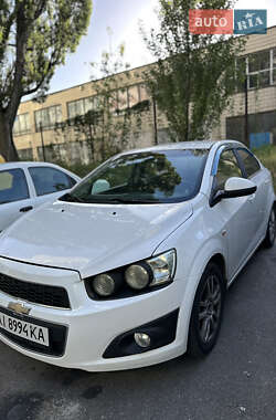 Седан Chevrolet Aveo 2012 в Киеве