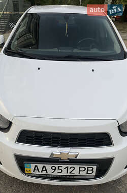 Седан Chevrolet Aveo 2012 в Киеве