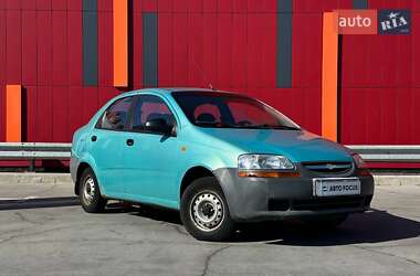 Седан Chevrolet Aveo 2005 в Киеве