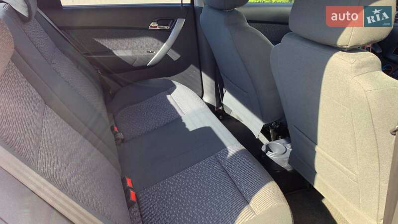 Седан Chevrolet Aveo 2011 в Хмельницком