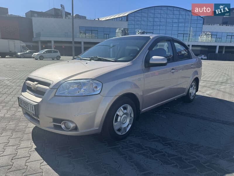 Седан Chevrolet Aveo 2008 в Киеве