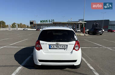Хэтчбек Chevrolet Aveo 2011 в 