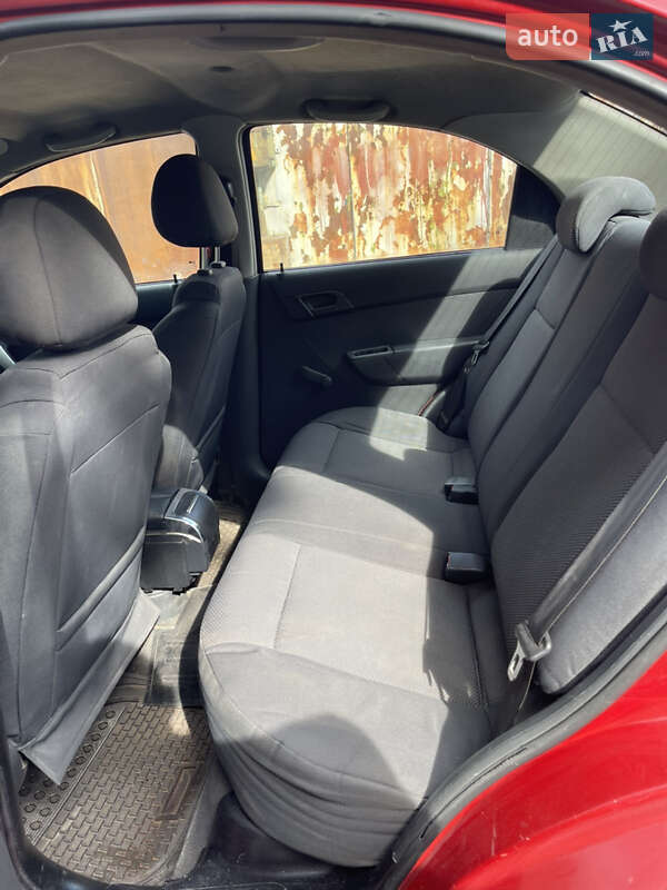 Седан Chevrolet Aveo 2011 в Києві