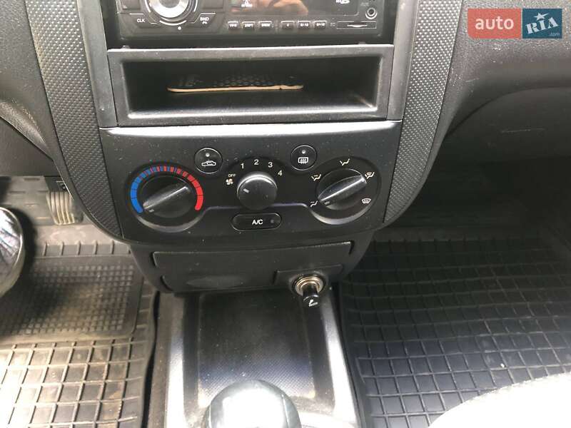 Хэтчбек Chevrolet Aveo 2006 в Николаеве