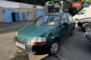 Седан Chevrolet Aveo 2004 в Києві