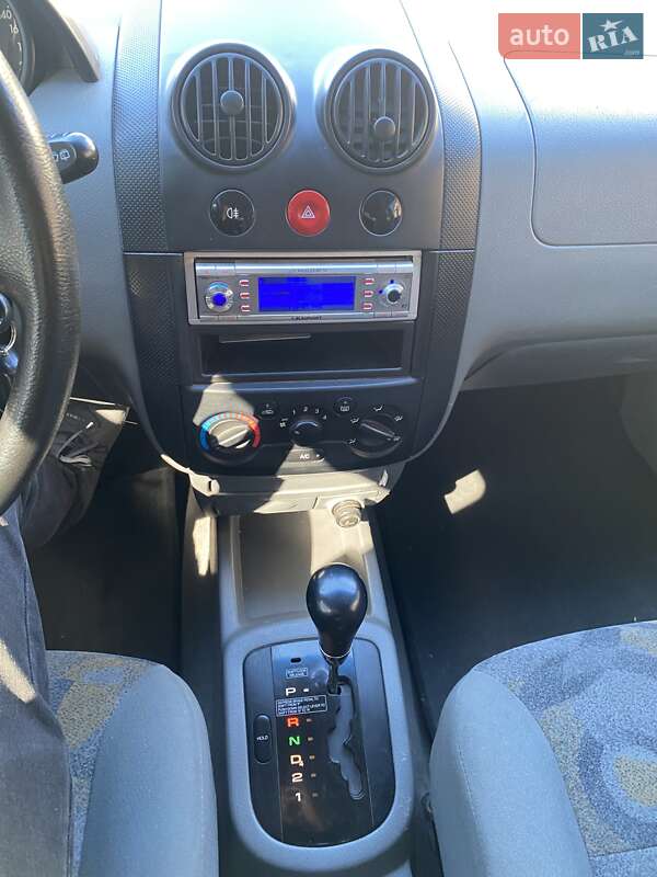 Хетчбек Chevrolet Aveo 2005 в Києві