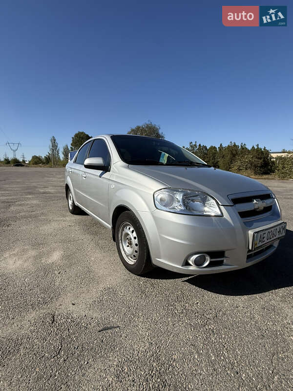 Седан Chevrolet Aveo 2007 в Днепре