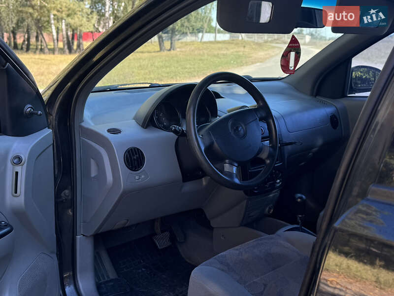 Хэтчбек Chevrolet Aveo 2005 в Буче