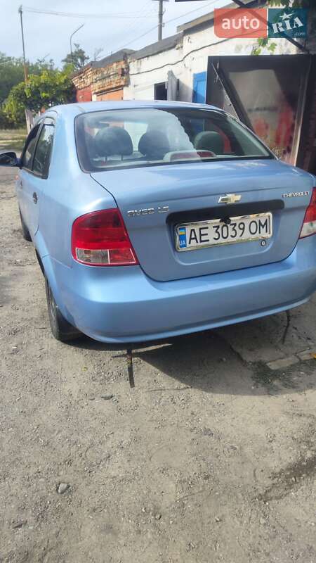 Седан Chevrolet Aveo 2005 в Кривом Роге