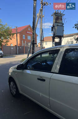 Седан Chevrolet Aveo 2006 в 