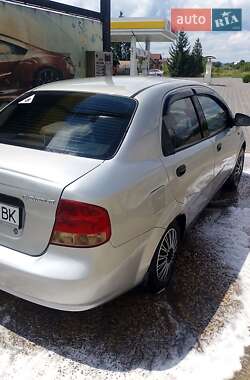 Седан Chevrolet Aveo 2004 в 