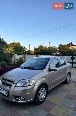 Седан Chevrolet Aveo 2008 в Волочиске
