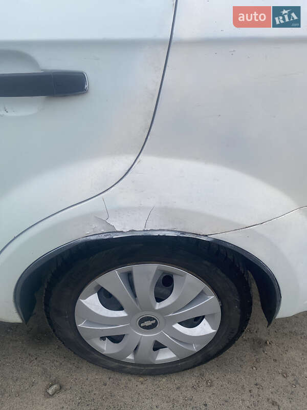 Седан Chevrolet Aveo 2008 в Броварах