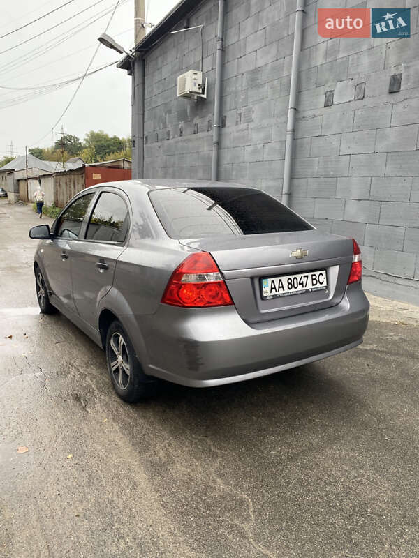 Седан Chevrolet Aveo 2006 в Ирпене
