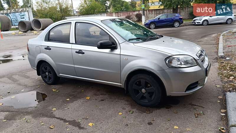 Седан Chevrolet Aveo 2007 в Киеве