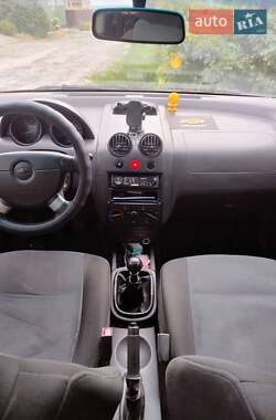 Хэтчбек Chevrolet Aveo 2007 в 