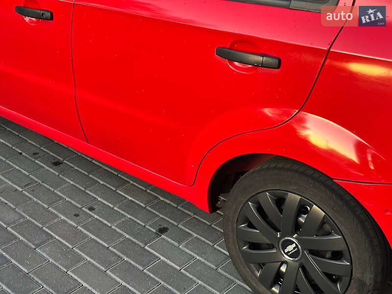 Седан Chevrolet Aveo 2007 в Полтаве