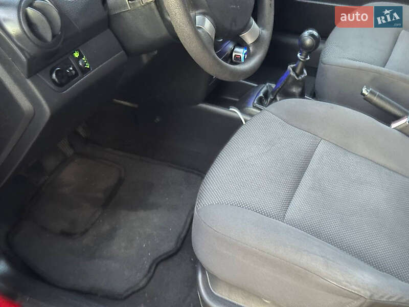 Седан Chevrolet Aveo 2007 в Полтаве