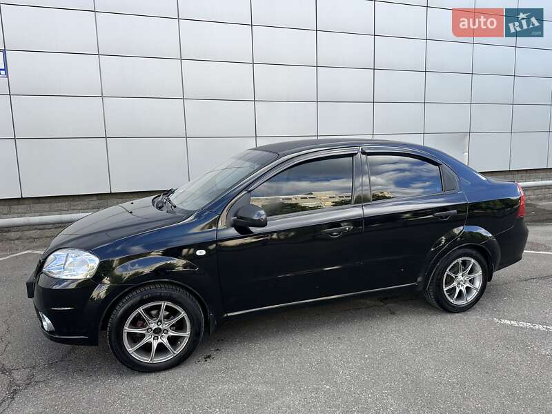 Седан Chevrolet Aveo 2010 в Броварах