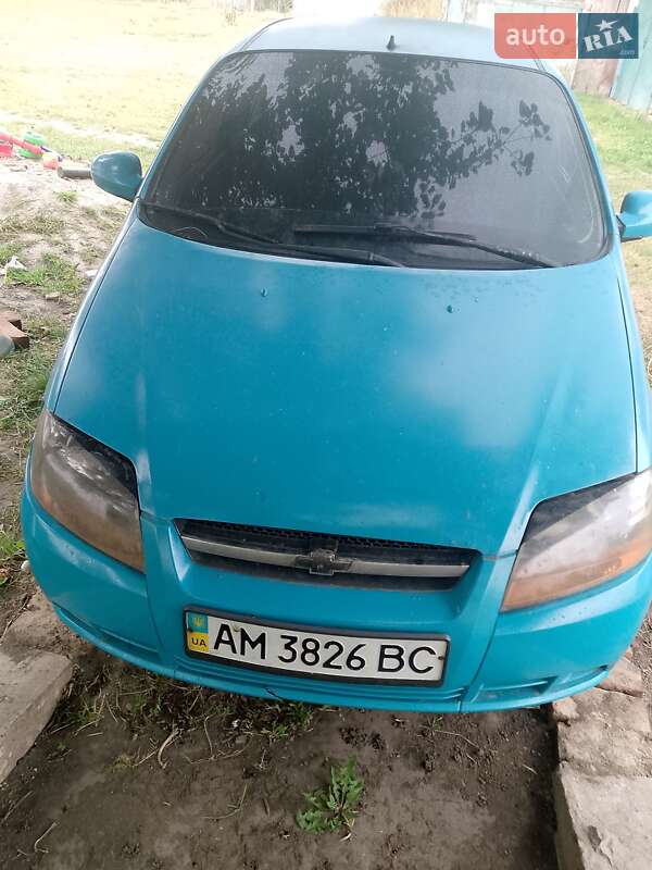 Седан Chevrolet Aveo 2005 в Прилуках