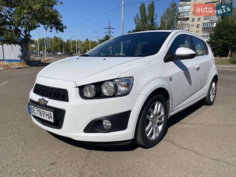 Хэтчбек Chevrolet Aveo 2012 в Николаеве