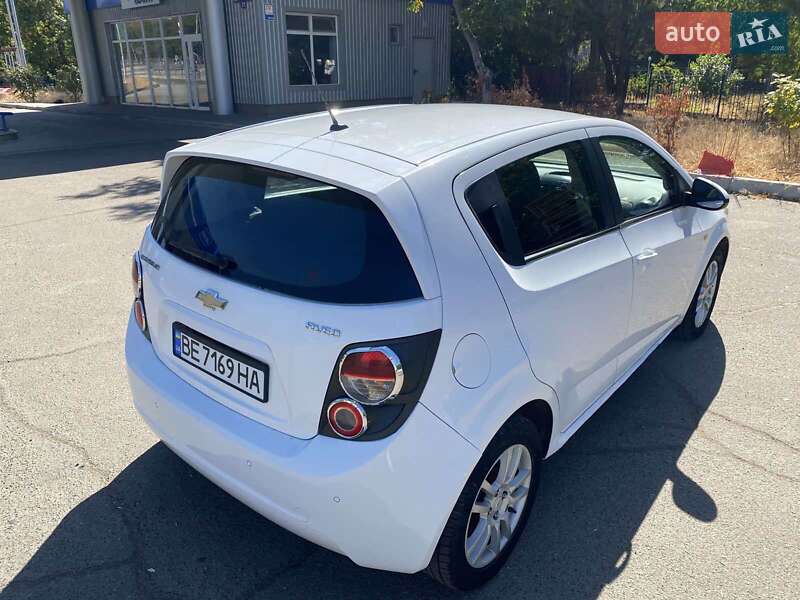 Хэтчбек Chevrolet Aveo 2012 в Николаеве