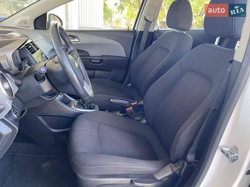 Хэтчбек Chevrolet Aveo 2012 в Николаеве