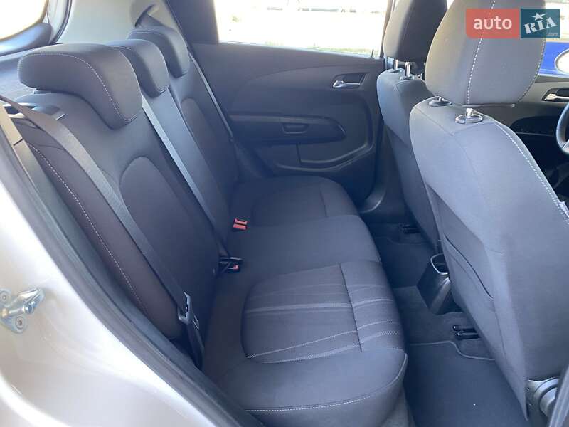 Хэтчбек Chevrolet Aveo 2012 в Николаеве