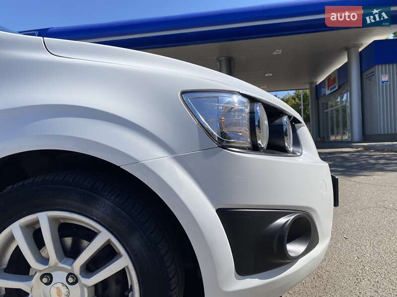 Хэтчбек Chevrolet Aveo 2012 в Николаеве