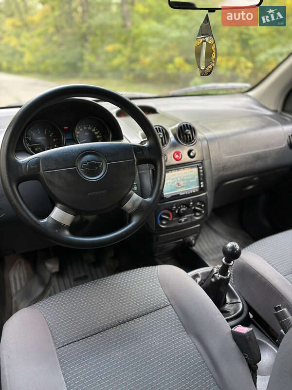 Хэтчбек Chevrolet Aveo 2007 в Харькове
