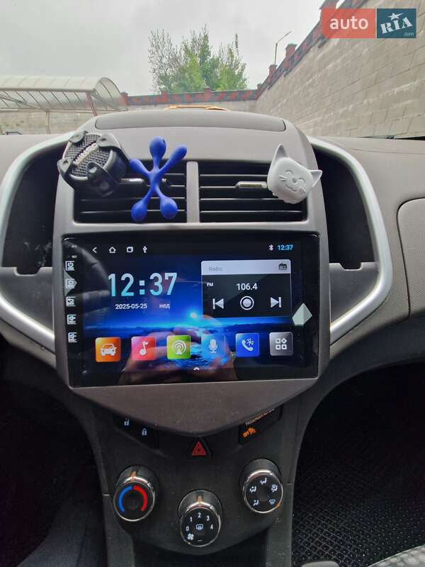 Хэтчбек Chevrolet Aveo 2012 в Ровно