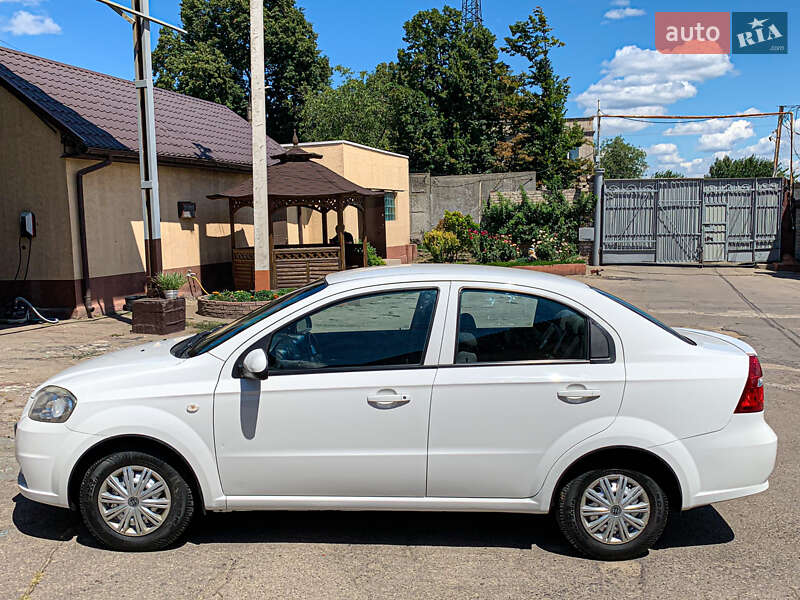 Седан Chevrolet Aveo 2009 в 