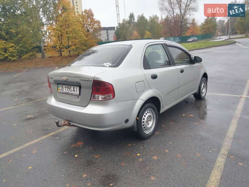 Седан Chevrolet Aveo 2004 в Чернигове