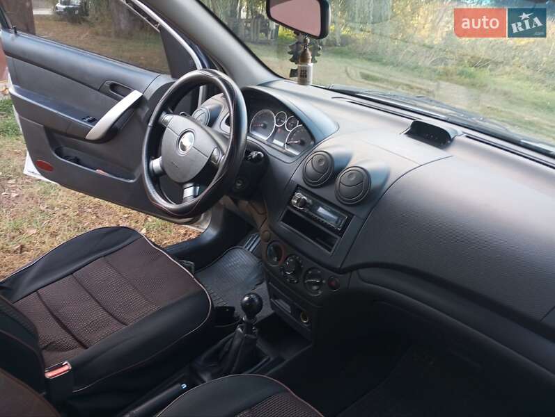 Седан Chevrolet Aveo 2010 в Харькове фото 5 Седан Chevrolet Aveo 2010 в Харькове