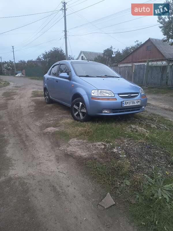 Седан Chevrolet Aveo 2005 в 