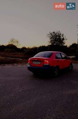 Седан Chevrolet Aveo 2005 в  фото 3 Седан Chevrolet Aveo 2005 в