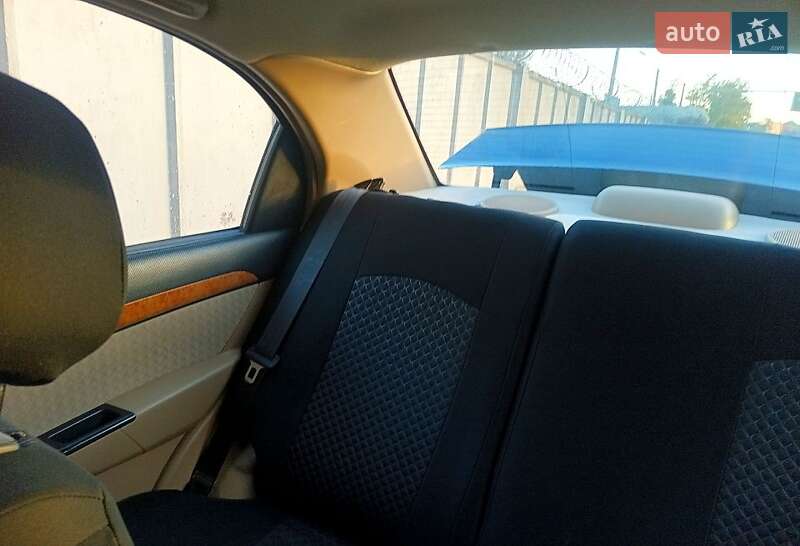 Седан Chevrolet Aveo 2008 в Житомире