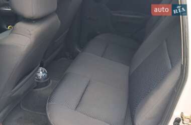 Хетчбек Chevrolet Aveo 2006 в  фото 3 Хетчбек Chevrolet Aveo 2006 в