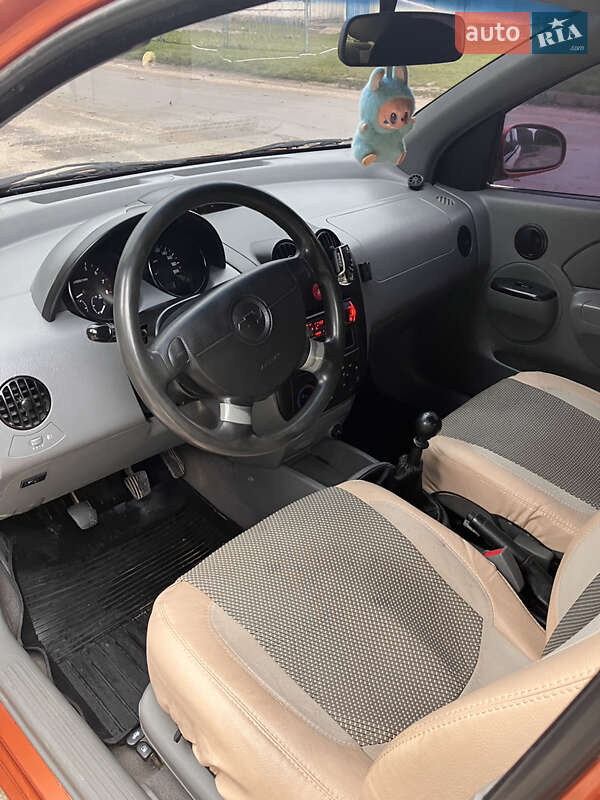 Седан Chevrolet Aveo 2005 в Новой Ушице