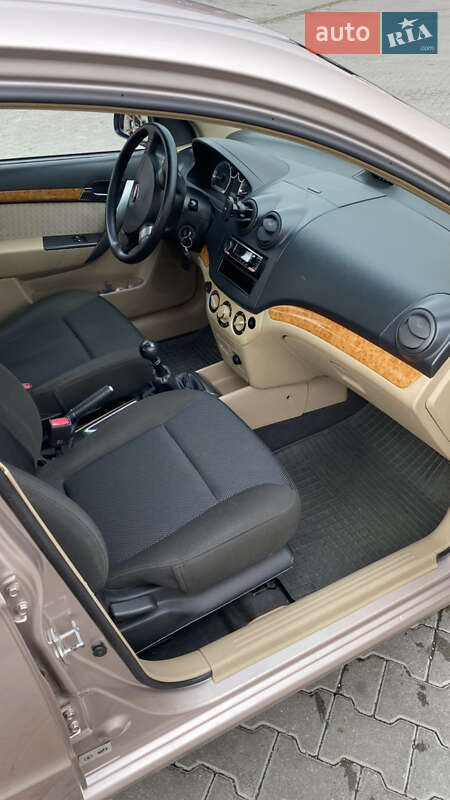 Седан Chevrolet Aveo 2008 в Тернополе